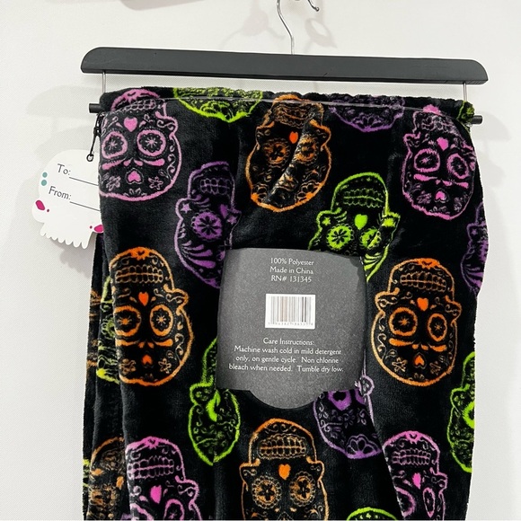 Dia De Los Muertos Oversized Plush Throw Blanket 60"X70" Black Multicolor Skull - Picture 3 of 11